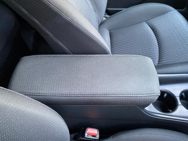 プリウス Ｓセーフティプラス　ワンオーナー／フルセグナビ／バックモニター／ＥＴＣ／トヨタセーフティセンス／ＩＣＳ／ＨＵＤ／ＬＥＤライト＆ＬＥＤフォグ／記録簿／禁煙車（30枚目）