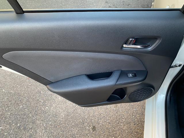 プリウス Ｓセーフティプラス　ワンオーナー／フルセグナビ／バックモニター／ＥＴＣ／トヨタセーフティセンス／ＩＣＳ／ＨＵＤ／ＬＥＤライト＆ＬＥＤフォグ／記録簿／禁煙車（44枚目）