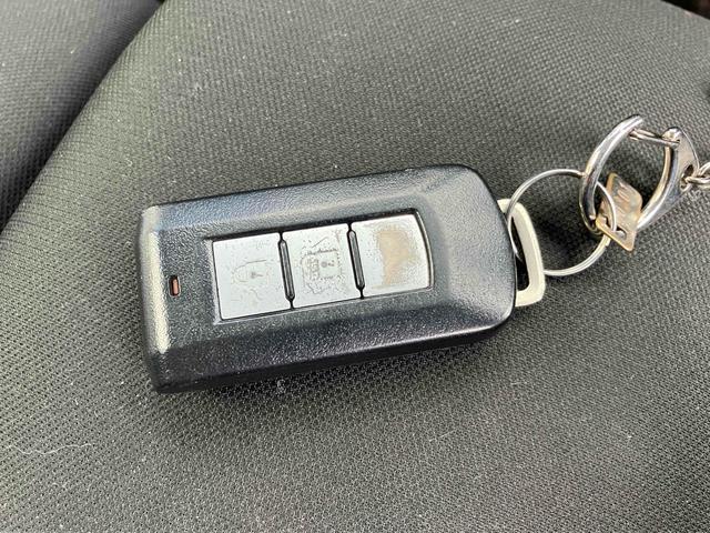 eKカスタム Tセーフティパッケージ ターボ バックカメラ メモリー地デジナビ 衝突被害軽減システム オートマチックハイビーム オートライト HID スマートキー アイドリングストップ 電動格納ミラー シートヒーター(8枚目)