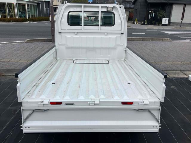 ミニキャブトラック みのり 4WD 届出済未使用車 軽トラック 5速MT 衝突被害軽減システム レーンアシスト オートライト エアコン パワステ 作業灯 Wエアバッグ(18枚目)