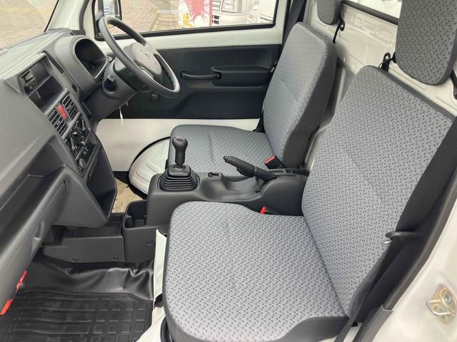 ミニキャブトラック みのり 4WD 届出済未使用車 軽トラック 5速MT 衝突被害軽減システム レーンアシスト オートライト エアコン パワステ 作業灯 Wエアバッグ(21枚目)