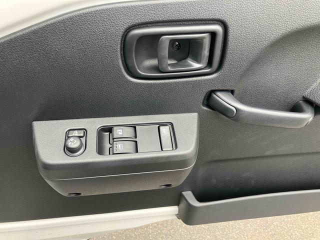 ハイゼットトラック エクストラ 4WD 5速MT 衝突被害軽減システム クリアランスソナー スマートキー アイドリングストップ 電動格納ミラー エアコン パワステ パワーウィンドウ 運転席エアバッグ(11枚目)