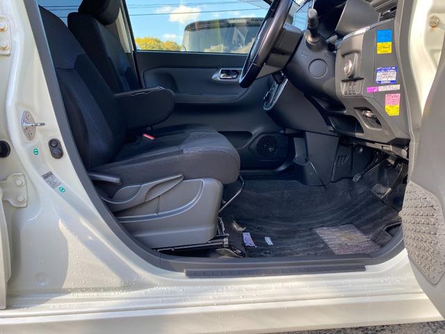 ムーヴ カスタム　ＲＳ　ＳＡＩＩ　ターボ／イルミネーション／エンジンスターター／ナビテレビＥＴＣバックカメラ前（25枚目）