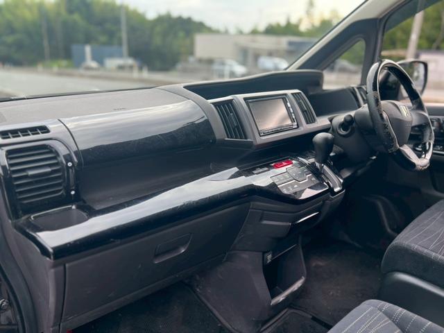 ステップワゴン G スマートスタイルエディション ETC TV 両側電動スライドドア オートライト スマートキー 後席モニター 3列シート AT アルミホイール CD DVD再生 USB Bluetooth ABS ESC エアコン(11枚目)