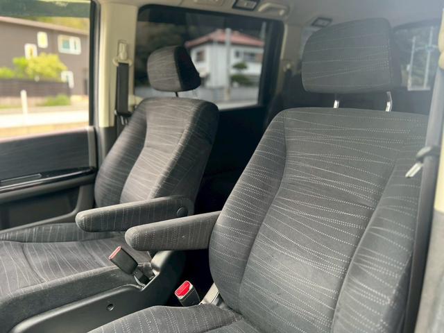 ステップワゴン G スマートスタイルエディション ETC TV 両側電動スライドドア オートライト スマートキー 後席モニター 3列シート AT アルミホイール CD DVD再生 USB Bluetooth ABS ESC エアコン(12枚目)