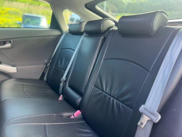 プリウス Ｓ　バックカメラ　ＣＶＴ　スマートキー　電動格納ミラー　エアコン　パワーステアリング　パワーウィンドウ（16枚目）