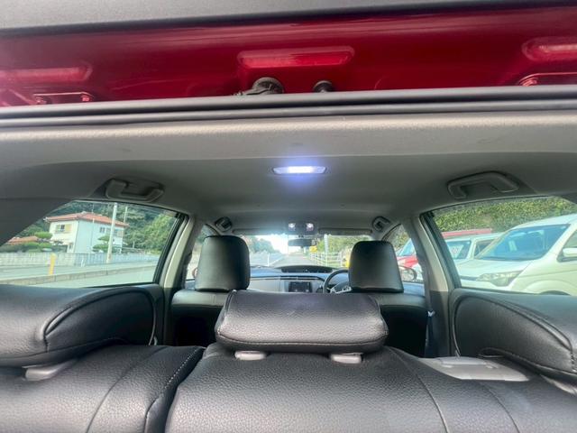 プリウス Ｓ　バックカメラ　ＣＶＴ　スマートキー　電動格納ミラー　エアコン　パワーステアリング　パワーウィンドウ（17枚目）