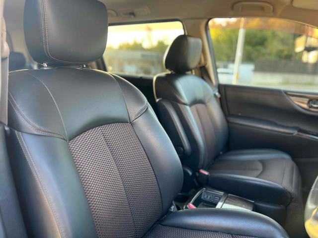 エルグランド 250ハイウェイスターアーバンクロム ETC 全周囲カメラ ナビ 両側電動スライドドア HID スマートキー 3列シート オットマン CVT アルミホイール Bluetooth 盗難防止システム 衝突安全ボディ ABS ESC エアコン(10枚目)