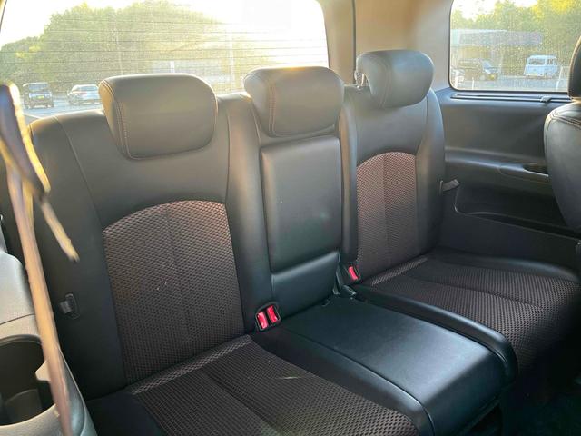 エルグランド 250ハイウェイスターアーバンクロム ETC 全周囲カメラ ナビ 両側電動スライドドア HID スマートキー 3列シート オットマン CVT アルミホイール Bluetooth 盗難防止システム 衝突安全ボディ ABS ESC エアコン(14枚目)