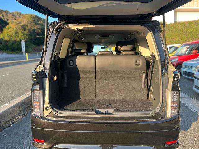 エルグランド 250ハイウェイスターアーバンクロム ETC 全周囲カメラ ナビ 両側電動スライドドア HID スマートキー 3列シート オットマン CVT アルミホイール Bluetooth 盗難防止システム 衝突安全ボディ ABS ESC エアコン(20枚目)