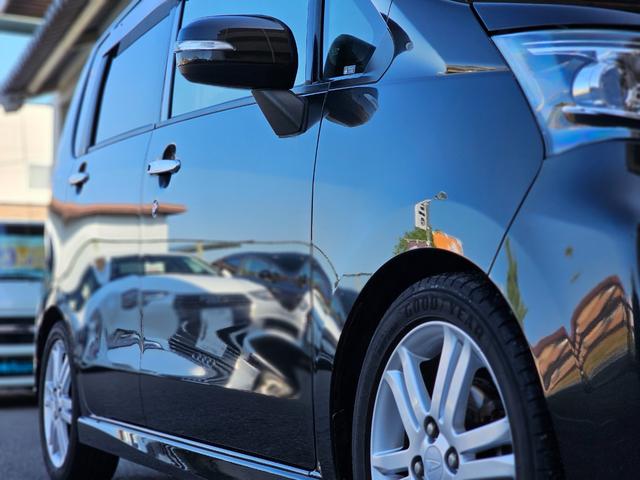 ムーヴ カスタム　ＲＳ　室内全席取り外し清掃済　ターボ　ローダウン　ＬＥＤヘッドライト　ＬＥＤフォグライト　ＬＥＤルームライト　ナビ　Ｂｌｕｅｔｏｏｔｈ　ＥＴＣ　スマートキー　アイドリングストップ　純正　ＭＯＭＯステ（35枚目）