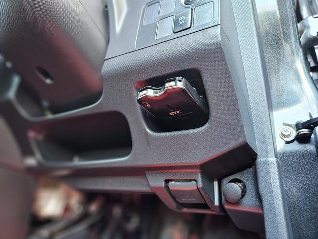 ムーヴ カスタム　ＲＳ　室内全席取り外し清掃済　ターボ　ローダウン　ＬＥＤヘッドライト　ＬＥＤフォグライト　ＬＥＤルームライト　ナビ　Ｂｌｕｅｔｏｏｔｈ　ＥＴＣ　スマートキー　アイドリングストップ　純正　ＭＯＭＯステ（54枚目）
