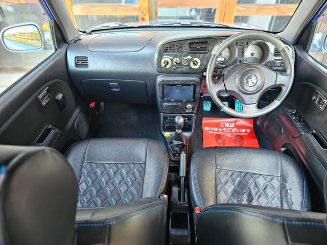 ミラジーノ ミニライトスペシャルターボ　全席取り外し清掃済　ターボ　車高調　社外マフラー　ミニライトホイール　ルーフキャリア　リアスポイラー　ＬＥＤテール　社外ナビ　地デジ　Ｂｌｕｅｔｏｏｔｈ　社外シートカバー　後期グリル　２眼メーター（9枚目）