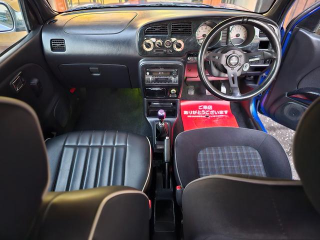 ミラジーノ ミニライトスペシャルターボ 全席取り外し清掃済 ターボ 5MT ローダウン D-SPORTSショック 社外エアクリ オーバーフェンダー メッシュグリル センターマフラー 社外フロントパイプ ショートシフト MOMOステアリング(9枚目)