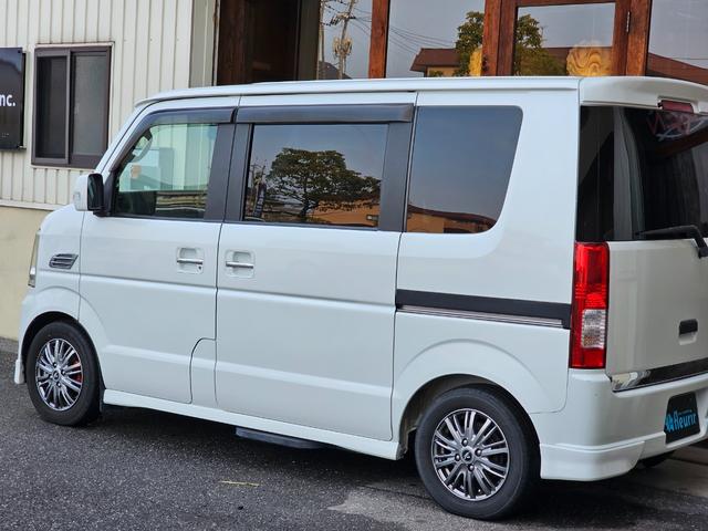 �u�e�������������v�̓t�����X��Łu�Ԃ��炭�v�Ƃ����Ӗ�������܂��I���X�݌Ɏԗ��Ƃ̏o��ŃJ�[���[�t�ɉԂ��炭�悤�A�S�͂ŃT�|�[�g�����Ă��������܂��I