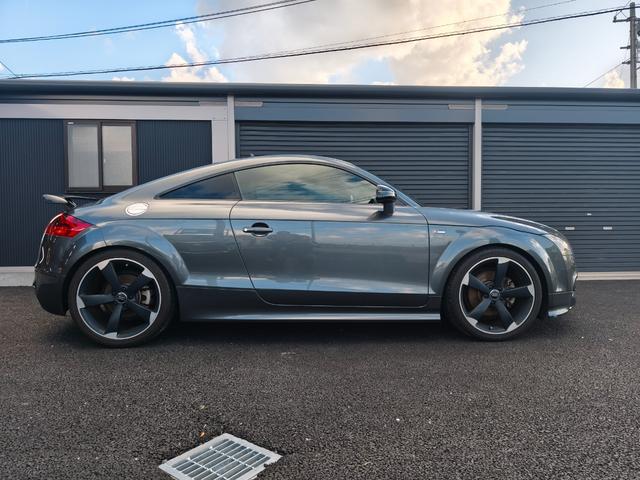 ＴＴクーペ １．８ＴＦＳＩ　Ｓラインコンペティション　１１０台限定車／専用リアスポイラー／１９インチＡＷ／ヘッドライトリペア／天張りリペア／Ｆグリル・ガーニッシュ・Ｒディヒューザー再塗装／バックモニター／純正ナビ／Ｂｌｕｅｔｏｏｔｈ接続／レザーシート（22枚目）