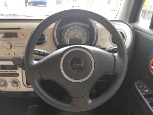 アルトラパン Ｘ　ＣＤ　スマートキー　電動格納ミラー　ＡＷ１４インチ　ベンチシート　フルフラット　盗難防止システム　ＡＢＳ　エアコン　パワーウィンドウ　パワーステアリング　運転席・助手席エアバック　衝突安全ボディ（5枚目）