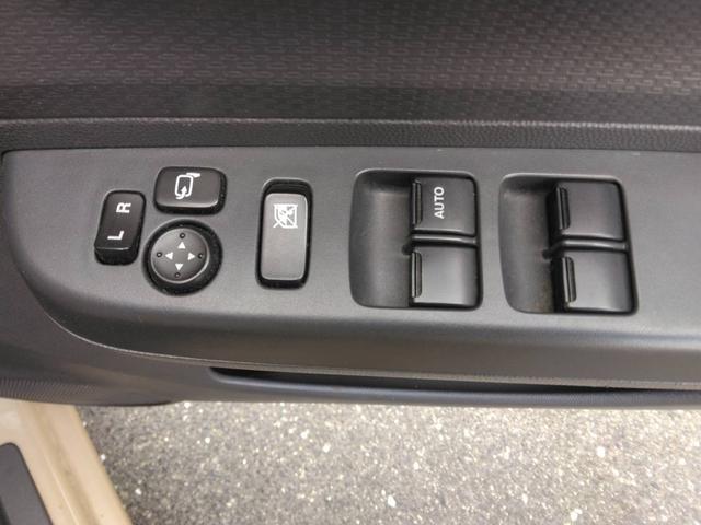 アルトラパン Ｘ　ＣＤ　スマートキー　電動格納ミラー　ＡＷ１４インチ　ベンチシート　フルフラット　盗難防止システム　ＡＢＳ　エアコン　パワーウィンドウ　パワーステアリング　運転席・助手席エアバック　衝突安全ボディ（12枚目）