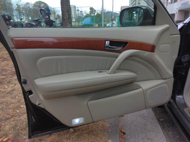 シーマ 450VIP ローダウン パワーシート ETC ナビ バックカメラ 後席モニター TV CD DVD コーナーセンサー HIDヘッドライト キーレス AW18インチ オートエアコン クルコン シートヒーター(64枚目)