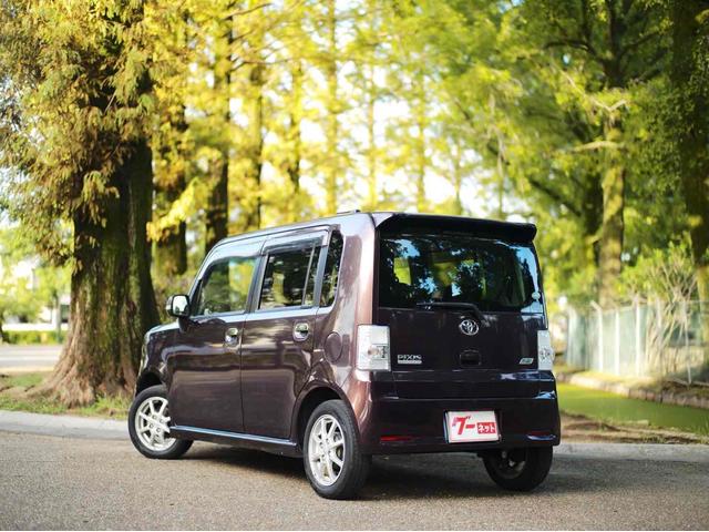 ピクシススペース カスタム　Ｇ　ＴＶ　ＨＩＤ　ＣＶＴ　盗難防止システム　ＡＢＳ　ＣＤ　ＵＳＢ　Ｂｌｕｅｔｏｏｔｈ　ダイハツコンテ　衝突安全ボディ　エアコン　パワーステアリング　パワーウィンドウ（14枚目）