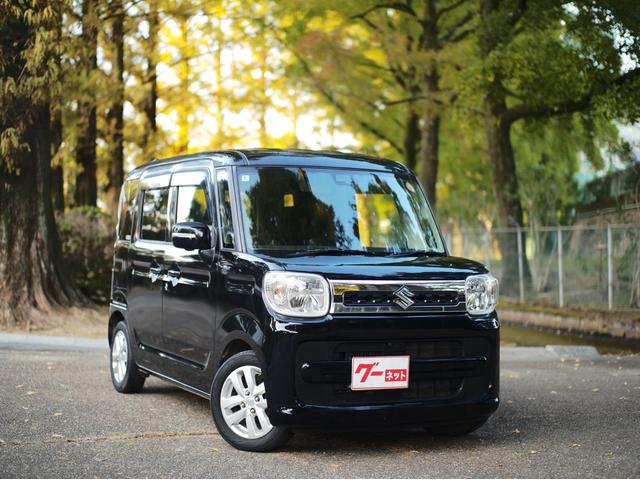 余裕のラゲッジスペースもキャンプやアウトドア、お荷物運びにも大活躍でしょう。とにかく絵になるお車です。