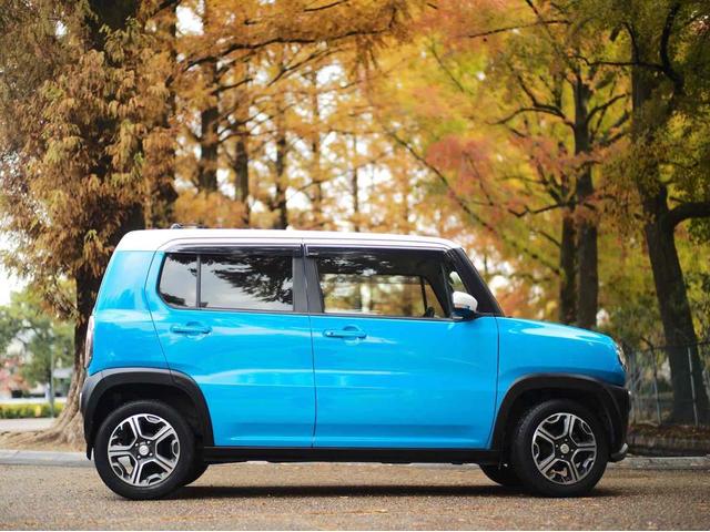 ハスラー Ｘターボ　ＥＴＣ　ナビ　ＴＶ　衝突被害軽減システム　ＨＩＤ　スマートキー　アイドリングストップ　電動格納ミラー　シートヒーター　ベンチシート　ＣＶＴ　盗難防止システム　ＡＢＳ　ＥＳＣ　アルミホイール（4枚目）