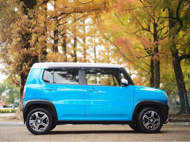 ハスラー Ｘターボ　ＥＴＣ　ナビ　ＴＶ　衝突被害軽減システム　ＨＩＤ　スマートキー　アイドリングストップ　電動格納ミラー　シートヒーター　ベンチシート　ＣＶＴ　盗難防止システム　ＡＢＳ　ＥＳＣ　アルミホイール（6枚目）