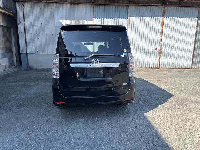 ヴォクシー ＺＳ　煌ＩＩ（3枚目）