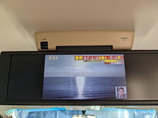 アルファード 　バックカメラ　ナビ　ＴＶ　クリアランスソナー　ＨＩＤ　スマートキー　電動格納ミラー　後席モニター　３列シート　フルフラット　オットマン　ＣＶＴ　アルミホイール　ＣＤ　ミュージックプレイヤー接続可（8枚目）