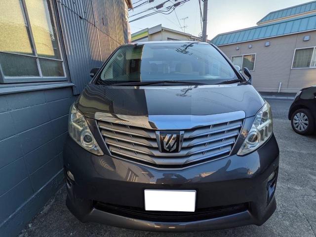 アルファード 　バックカメラ　ナビ　ＴＶ　クリアランスソナー　ＨＩＤ　スマートキー　電動格納ミラー　後席モニター　３列シート　フルフラット　オットマン　ＣＶＴ　アルミホイール　ＣＤ　ミュージックプレイヤー接続可（12枚目）