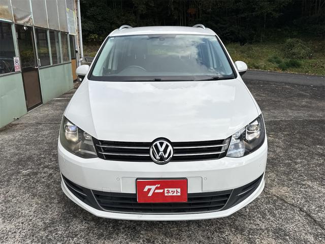 シャラン 　ＥＴＣ　バックカメラ　ナビ　クリアランスソナー　パークアシスト　両側スライドドア　オートライト　スマートキー　アイドリングストップ　シートヒーター　３列シート　ＡＴ　ルーフレール　アルミホイール（12枚目）