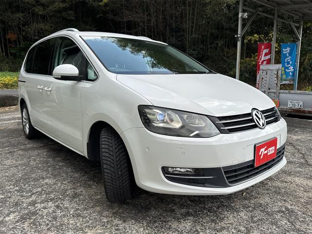 シャラン 　ＥＴＣ　バックカメラ　ナビ　クリアランスソナー　パークアシスト　両側スライドドア　オートライト　スマートキー　アイドリングストップ　シートヒーター　３列シート　ＡＴ　ルーフレール　アルミホイール（14枚目）