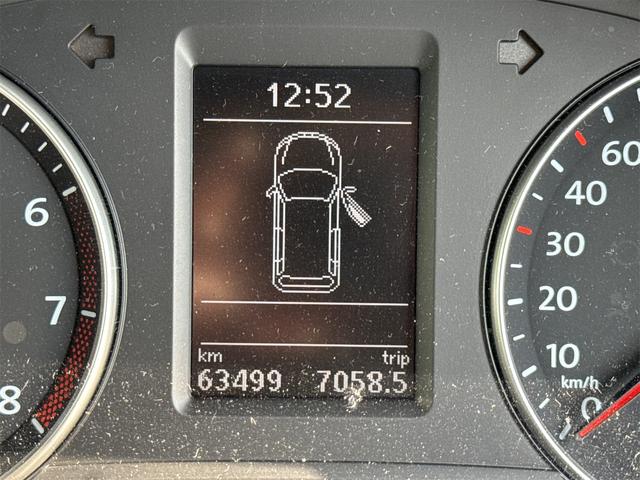 シャラン 　ＥＴＣ　バックカメラ　ナビ　クリアランスソナー　パークアシスト　両側スライドドア　オートライト　スマートキー　アイドリングストップ　シートヒーター　３列シート　ＡＴ　ルーフレール　アルミホイール（21枚目）