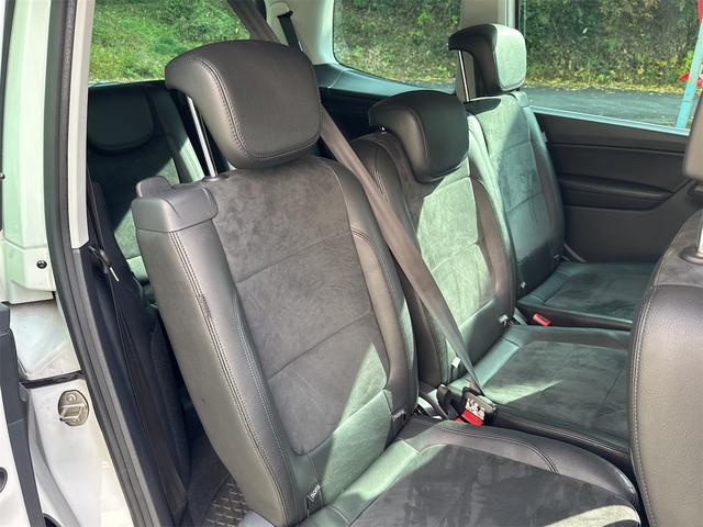 シャラン 　ＥＴＣ　バックカメラ　ナビ　クリアランスソナー　パークアシスト　両側スライドドア　オートライト　スマートキー　アイドリングストップ　シートヒーター　３列シート　ＡＴ　ルーフレール　アルミホイール（32枚目）