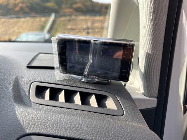 シャラン 　ＥＴＣ　バックカメラ　ナビ　クリアランスソナー　パークアシスト　両側スライドドア　オートライト　スマートキー　アイドリングストップ　シートヒーター　３列シート　ＡＴ　ルーフレール　アルミホイール（38枚目）