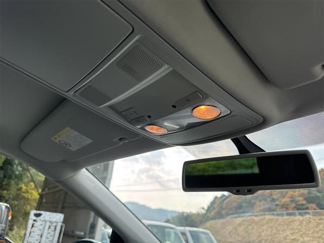 シャラン 　ＥＴＣ　バックカメラ　ナビ　クリアランスソナー　パークアシスト　両側スライドドア　オートライト　スマートキー　アイドリングストップ　シートヒーター　３列シート　ＡＴ　ルーフレール　アルミホイール（44枚目）