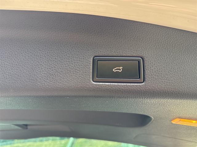 シャラン 　ＥＴＣ　バックカメラ　ナビ　クリアランスソナー　パークアシスト　両側スライドドア　オートライト　スマートキー　アイドリングストップ　シートヒーター　３列シート　ＡＴ　ルーフレール　アルミホイール（53枚目）