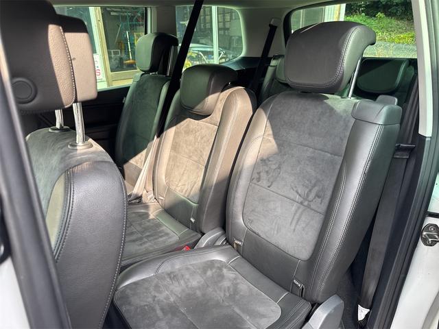 シャラン 　ＥＴＣ　バックカメラ　ナビ　クリアランスソナー　パークアシスト　両側スライドドア　オートライト　スマートキー　アイドリングストップ　シートヒーター　３列シート　ＡＴ　ルーフレール　アルミホイール（54枚目）