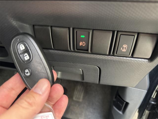 ソリオ X ETC 両側スライド・片側電動 オートライト スマートキー 電動格納ミラー ウォークスルー CVT アルミホイール 盗難防止システム 衝突安全ボディ ABS エアコン パワーステアリング(8枚目)