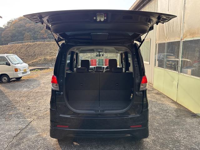 ソリオ X ETC 両側スライド・片側電動 オートライト スマートキー 電動格納ミラー ウォークスルー CVT アルミホイール 盗難防止システム 衝突安全ボディ ABS エアコン パワーステアリング(33枚目)