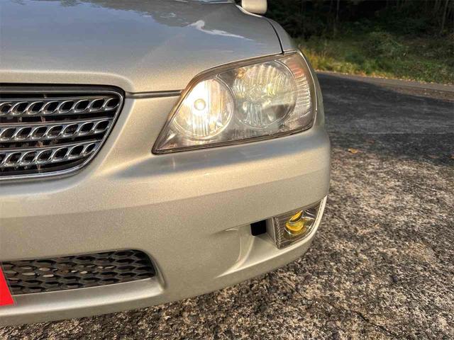 アルテッツァ ＡＳ２００　ワンオーナー　禁煙車　ＥＴＣ　ＨＩＤ　ＭＴ　キーレスエントリー　記録簿　衝突安全ボディ　ＡＢＳ　エアコン　パワーステアリング　パワーウィンドウ（19枚目）