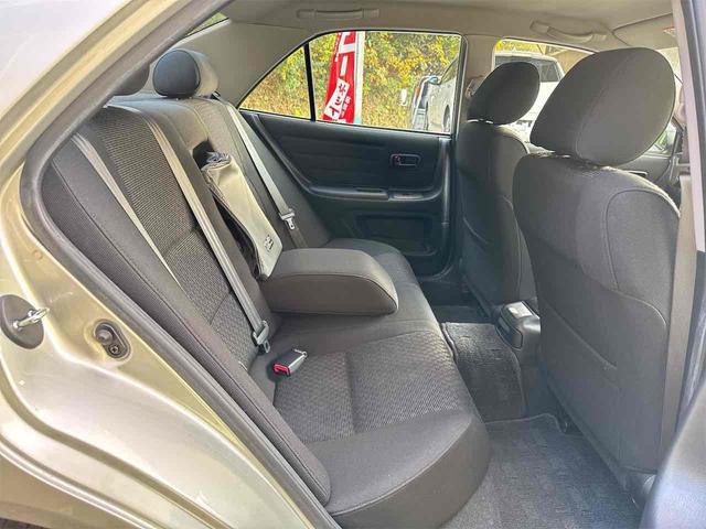 アルテッツァ ＡＳ２００　ワンオーナー　禁煙車　ＥＴＣ　ＨＩＤ　ＭＴ　キーレスエントリー　記録簿　衝突安全ボディ　ＡＢＳ　エアコン　パワーステアリング　パワーウィンドウ（26枚目）