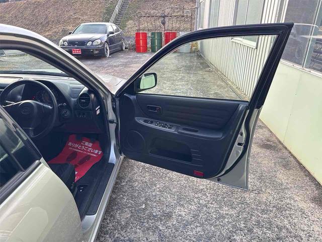 アルテッツァ ＡＳ２００　ワンオーナー　禁煙車　ＥＴＣ　ＨＩＤ　ＭＴ　キーレスエントリー　記録簿　衝突安全ボディ　ＡＢＳ　エアコン　パワーステアリング　パワーウィンドウ（28枚目）