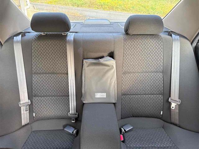 アルテッツァ ＡＳ２００　ワンオーナー　禁煙車　ＥＴＣ　ＨＩＤ　ＭＴ　キーレスエントリー　記録簿　衝突安全ボディ　ＡＢＳ　エアコン　パワーステアリング　パワーウィンドウ（39枚目）