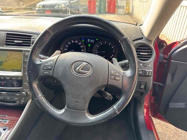 IS IS250 バージョンL ETC クリアランスソナー オートクルーズコントロール バックカメラ ナビ アルミホイール HID サンルーフ AT スマートキー 電動格納ミラー 盗難防止システム パワーシート CD MD USB(3枚目)