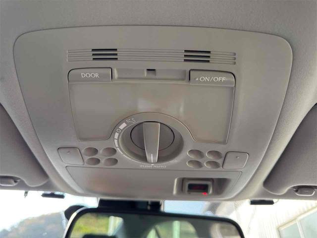 IS IS250 バージョンL ETC クリアランスソナー オートクルーズコントロール バックカメラ ナビ アルミホイール HID サンルーフ AT スマートキー 電動格納ミラー 盗難防止システム パワーシート CD MD USB(55枚目)