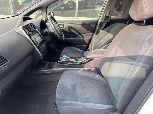 リーフ Ｇ　バックカメラ　ナビ　ＴＶ　オートクルーズコントロール　アルミホイール　スマートキー　電動格納ミラー　シートヒーター　ＣＶＴ　盗難防止システム　衝突安全ボディ　記録簿　ＡＢＳ　ＥＳＣ　ＣＤ（31枚目）