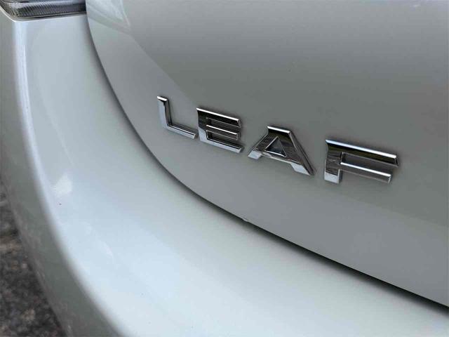 リーフ Ｇ　バックカメラ　ナビ　ＴＶ　オートクルーズコントロール　アルミホイール　スマートキー　電動格納ミラー　シートヒーター　ＣＶＴ　盗難防止システム　衝突安全ボディ　記録簿　ＡＢＳ　ＥＳＣ　ＣＤ（34枚目）