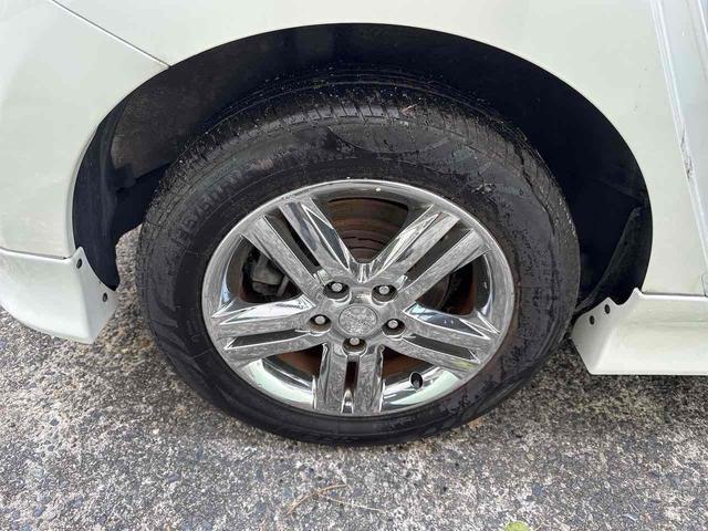 リーフ Ｇ　バックカメラ　ナビ　ＴＶ　オートクルーズコントロール　アルミホイール　スマートキー　電動格納ミラー　シートヒーター　ＣＶＴ　盗難防止システム　衝突安全ボディ　記録簿　ＡＢＳ　ＥＳＣ　ＣＤ（42枚目）