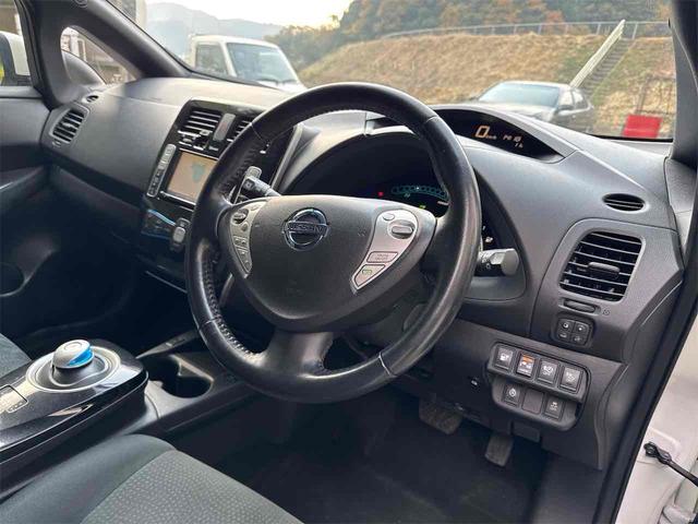 リーフ Ｇ　バックカメラ　ナビ　ＴＶ　オートクルーズコントロール　アルミホイール　スマートキー　電動格納ミラー　シートヒーター　ＣＶＴ　盗難防止システム　衝突安全ボディ　記録簿　ＡＢＳ　ＥＳＣ　ＣＤ（43枚目）